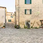 Lägenhet In Pietra Del '700