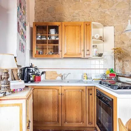 Apartmán In Pietra Del '700 *