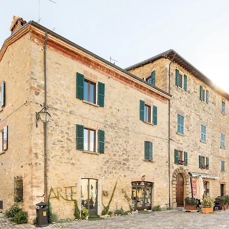 Apartament In Pietra Del '700