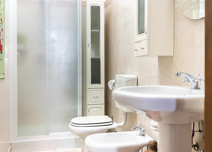 Apartament In Pietra Del '700 *