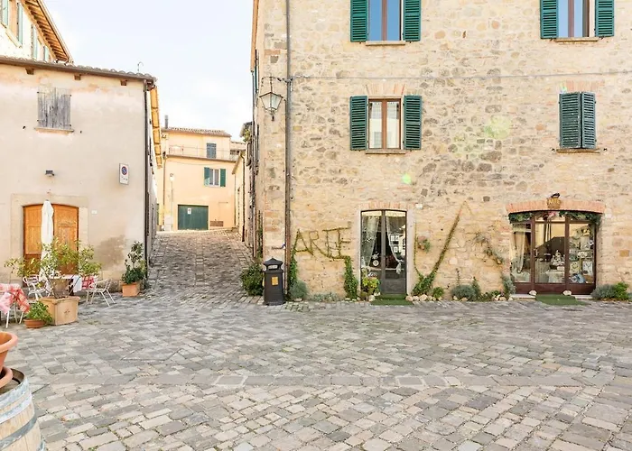 Apartament In Pietra Del '700